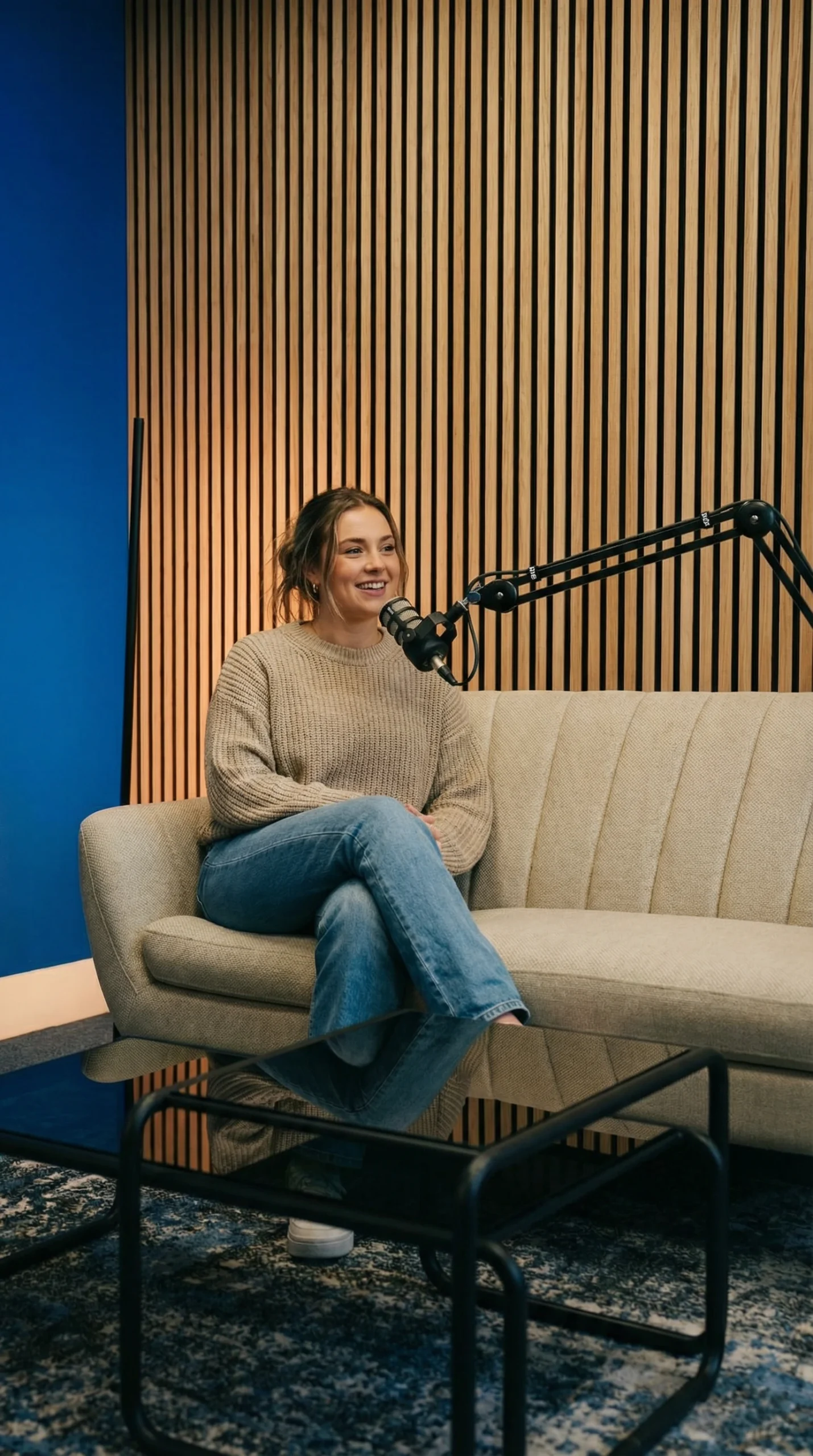 lounge vertical lifestyle host converted